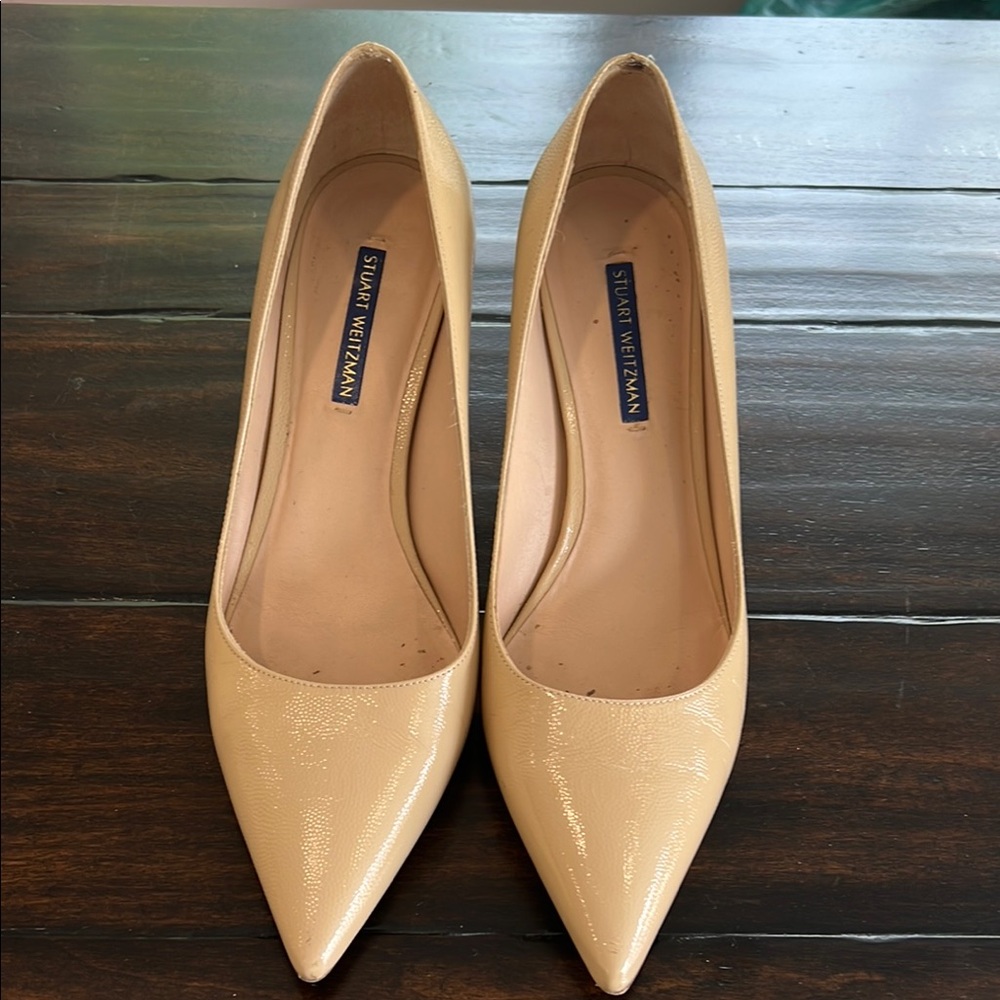 Stuart Weitzman Tan Heels Classic Design